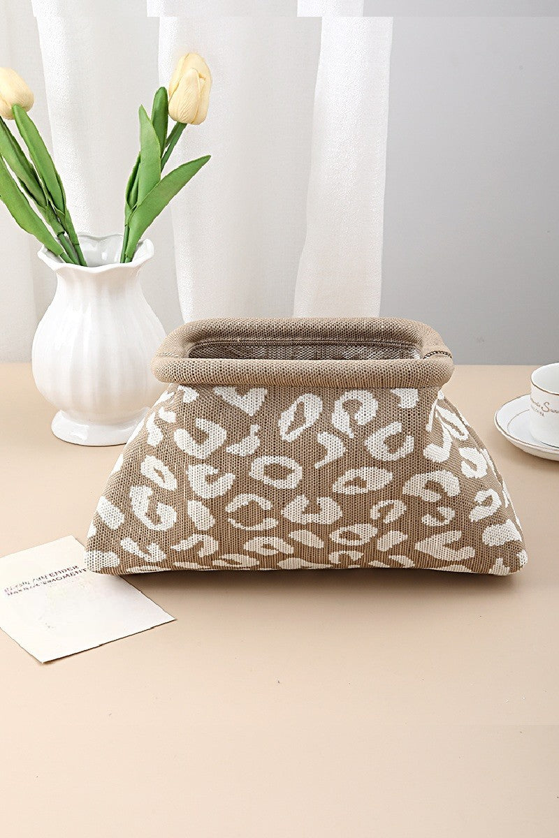 LEOPARD CLASP CLUTCH BAG