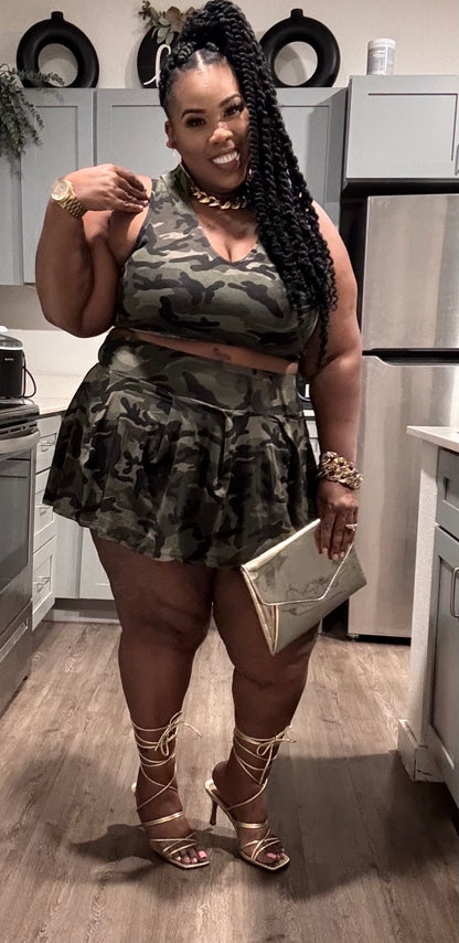 PLUS SIZE CAMOFLAGUE 2-PIECE PLEATED SKIRT SET W/BUILT IN PANTIE