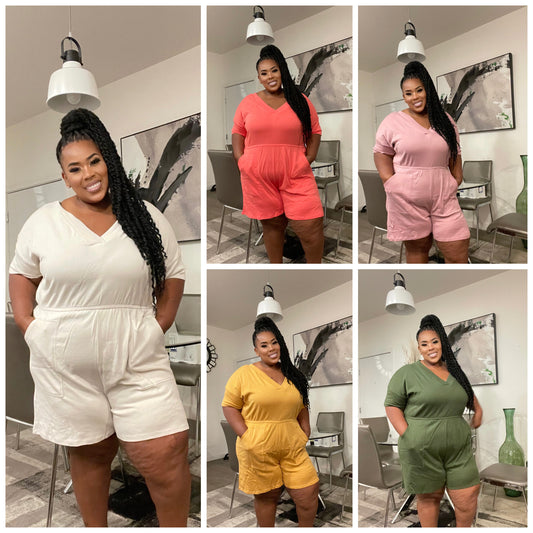 PLUS SIZE V-NECK 2-POCKET SHORT ROMPER