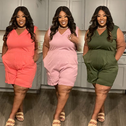 PLUS SIZE SLEEVELESS V-NECK 2-POCKET SHORT ROMPER