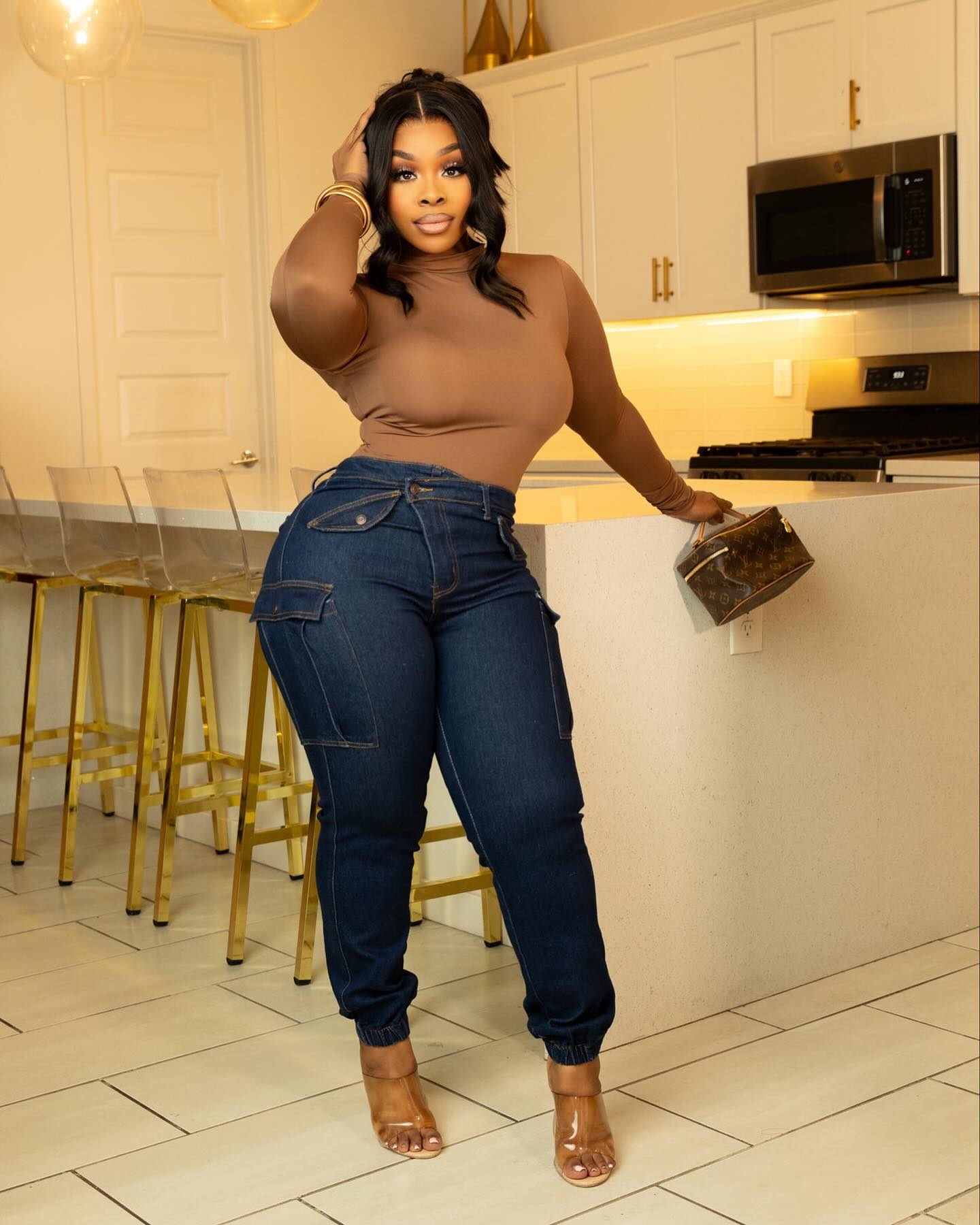 IT'S THE CARGO JEANS FOR ME