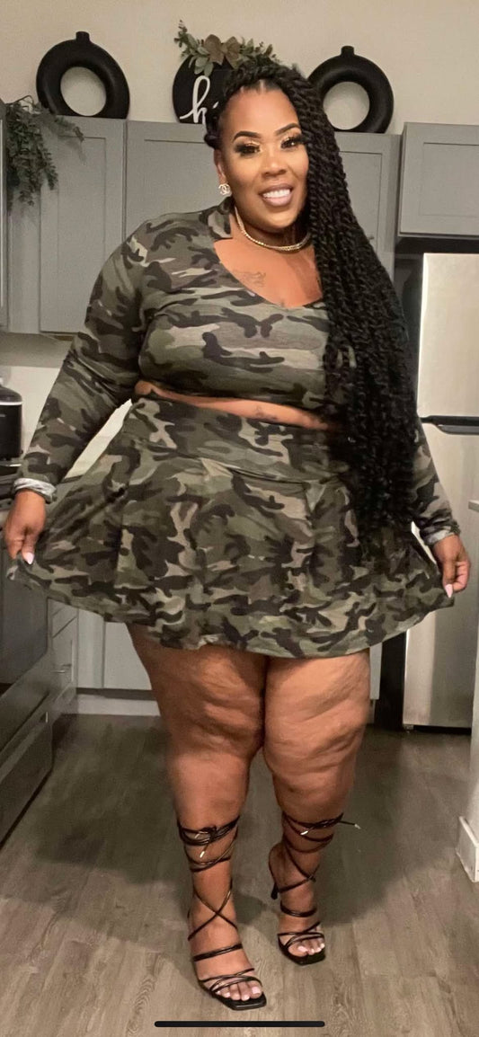 PLUS SIZE "2-PIECE PLEATED SKIRT SET" W/BUILT IN PANTIE CAMOFLAGUE--01