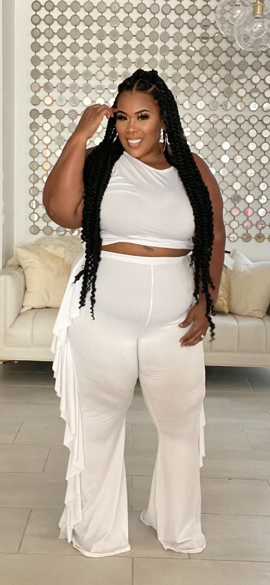 PLUS SIZE SHAKE SOMETHING 2-PIECE PANT SET-WHITE