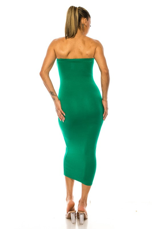 PLUS SIZE HALTER BODYCON DRESS