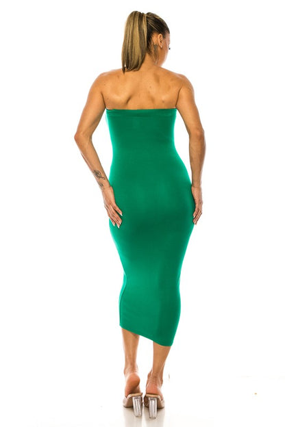 PLUS SIZE HALTER BODYCON DRESS