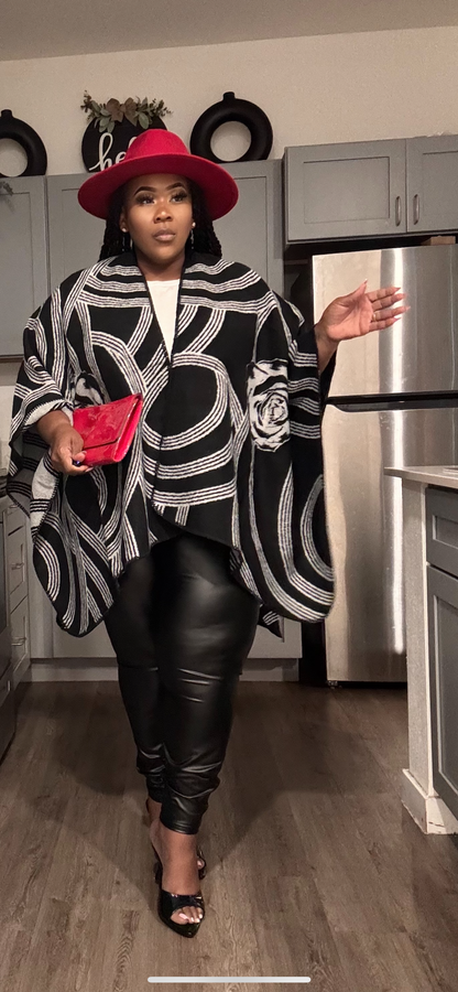 PLUS SIZE GEOMETRIC PRINT OPEN FRONT KIMONO-BLACK/WHITE