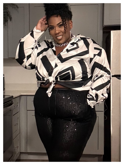 PLUS SIZE BLACK/WHITE PRINTED LONG SLEEVE BUTTON UP TOP
