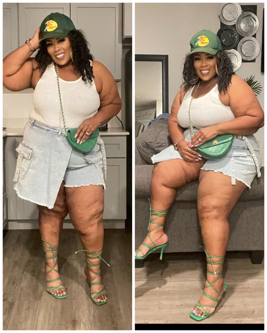 PLUS SIZE DENIM CARGO WRAP SKORT