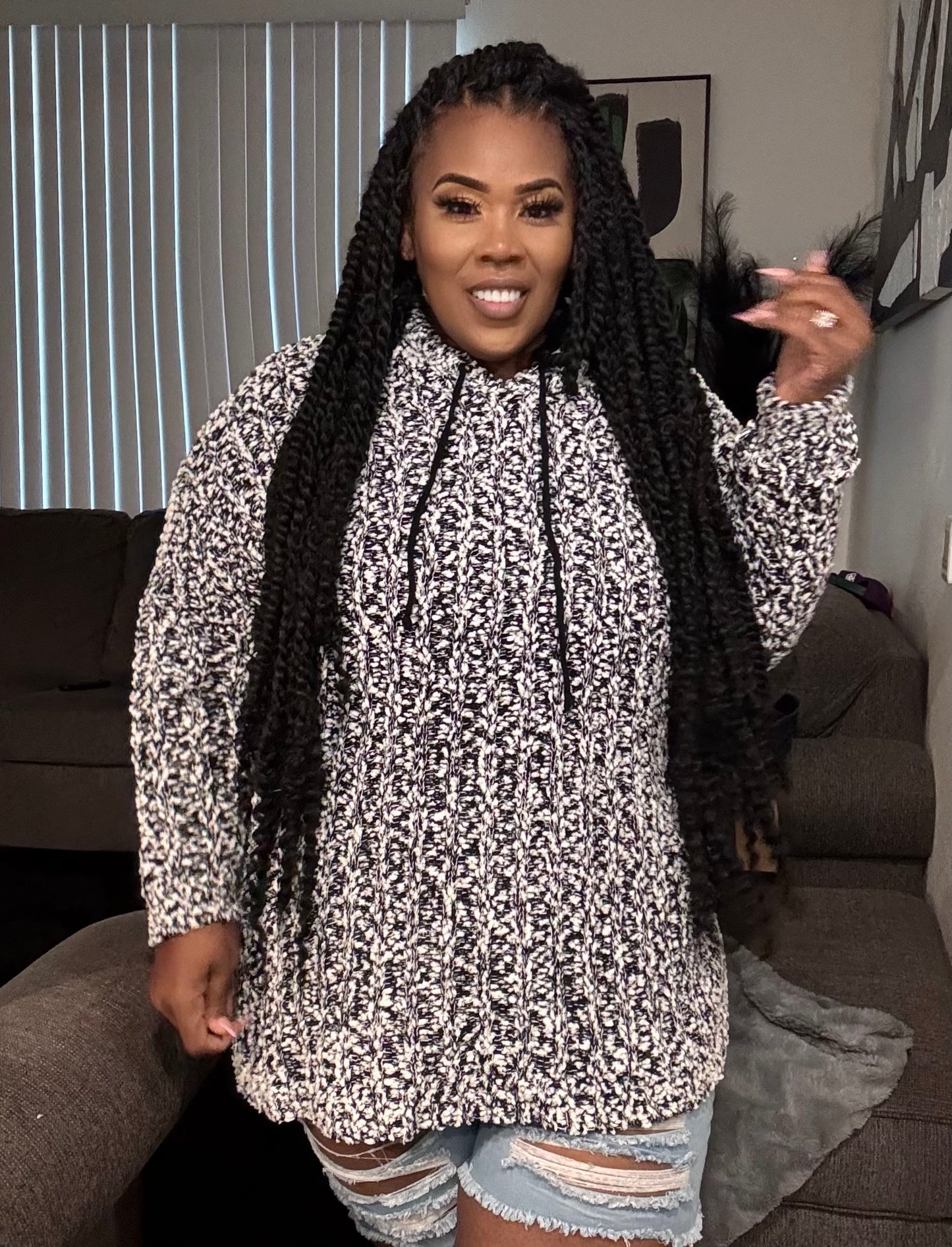 PLUS SIZE POPCORN TUNIC HOODIED SWEATER -BLACK/WHITE MIX