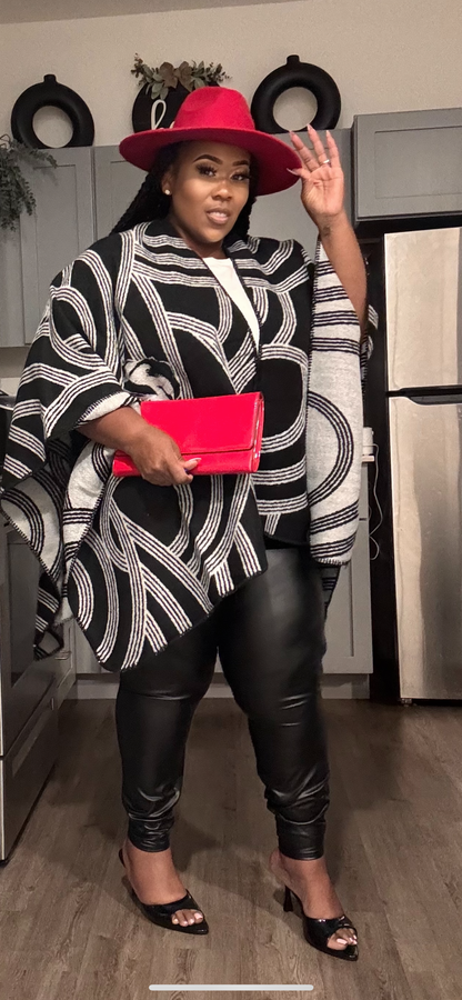 PLUS SIZE GEOMETRIC PRINT OPEN FRONT KIMONO-BLACK/WHITE