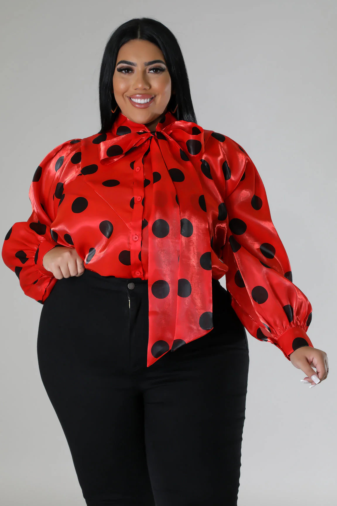 PLUS SIZE OVERSIZED DOT, DOT, DOT TOP-BLACK/RED-00