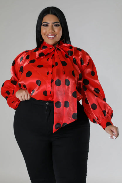 PLUS SIZE OVERSIZED DOT, DOT, DOT TOP-BLACK/RED-00